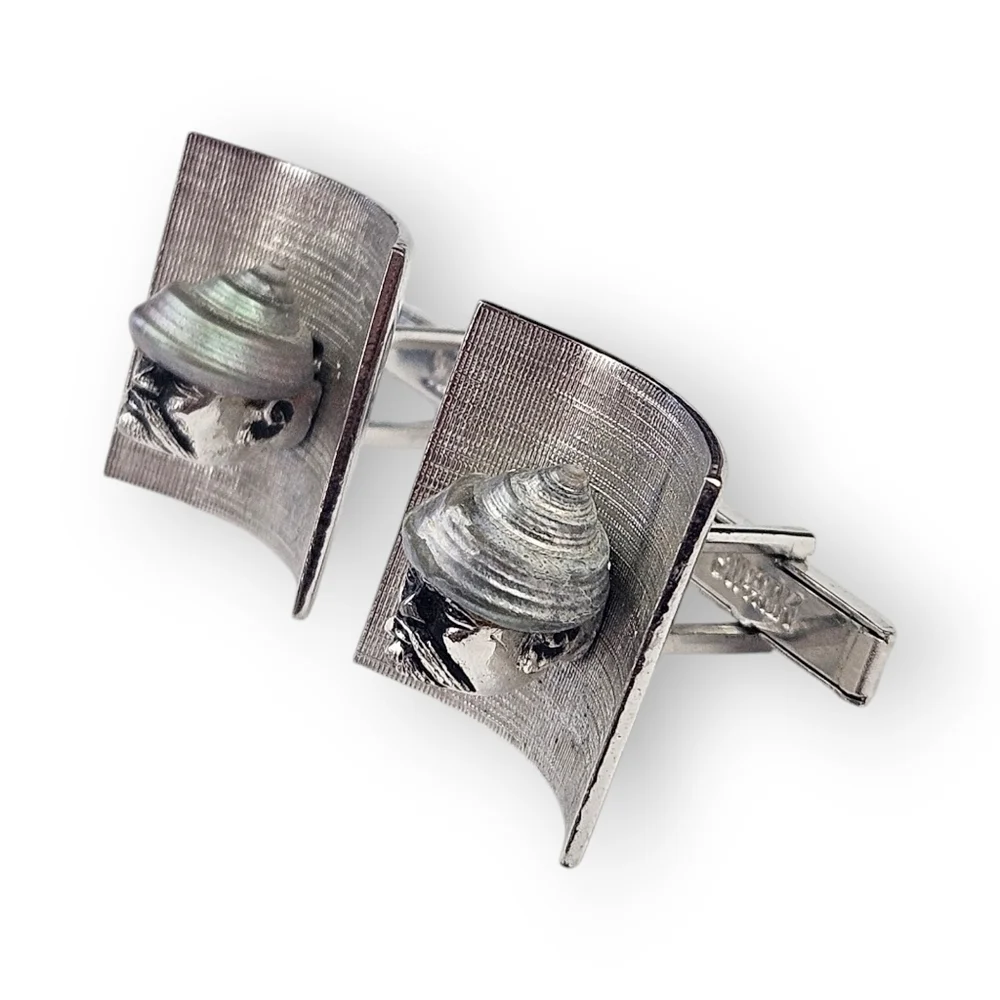 Swank Arts Of The World Cufflinks Venice Man Shell Hat Rhodium Plated Vtg 1961